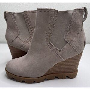 Sorel Women's Joan Uptown Wedge Chelsea Boots Taupe Suede Size 6.5